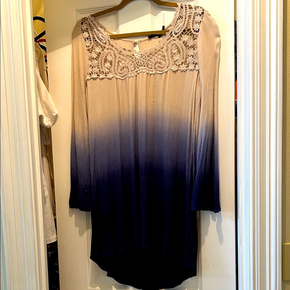 Ombre Lace Women's Top L in good worn condition